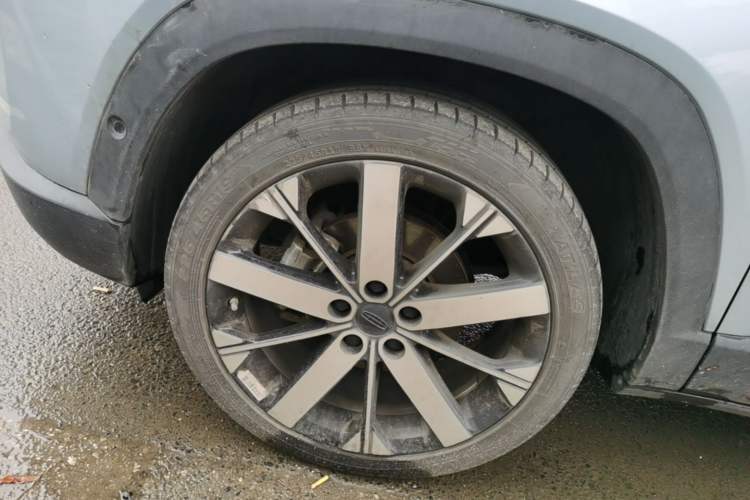 Used Geely Auto icon 2023 1.5TD Chocolate Luxe Edition Left Front Wheel Hub