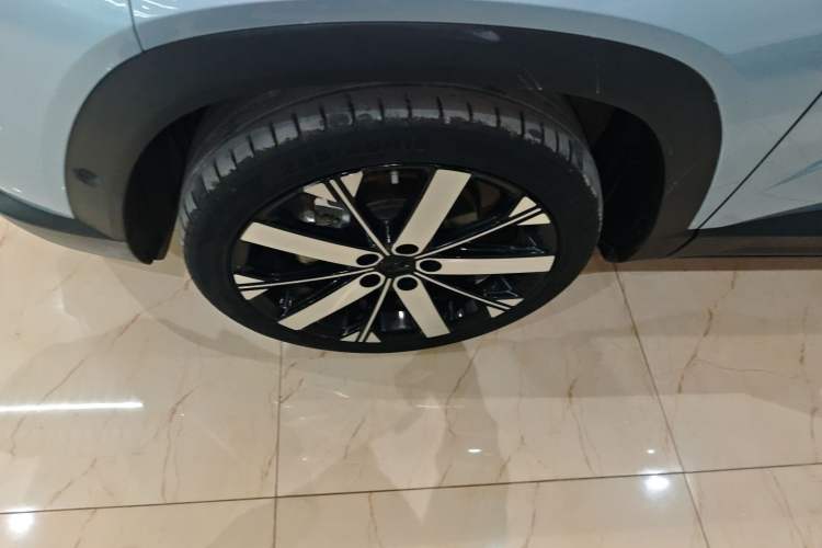Used Geely Auto icon 2023 1.5TD Chocolate Luxe Edition Left Front Wheel Hub