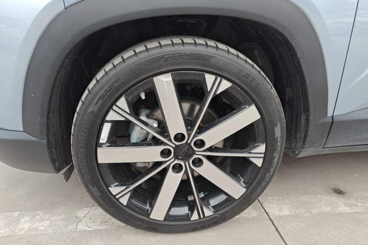 Used Geely Auto icon 2023 1.5TD Chocolate Smoothie Edition Left Front Wheel Hub