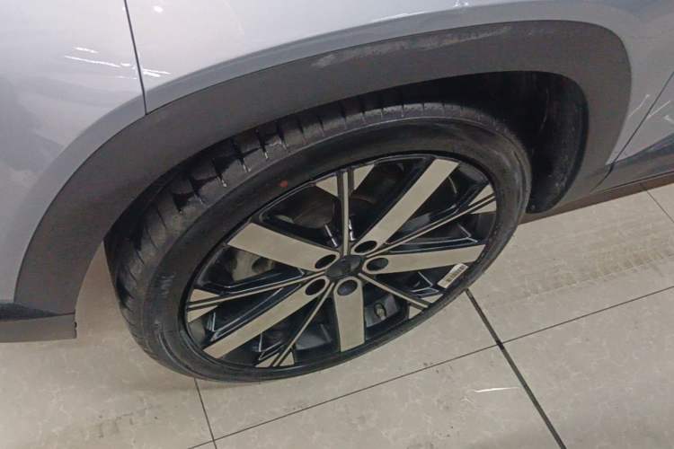 Used Geely Auto icon 2023 1.5TD Chocolate Smoothie Edition Left Front Wheel Hub