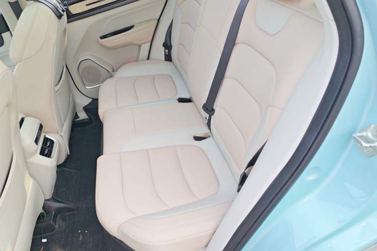 Used Geely Auto icon 2023 1.5TD Chocolate Smoothie Edition Left Rear Seat