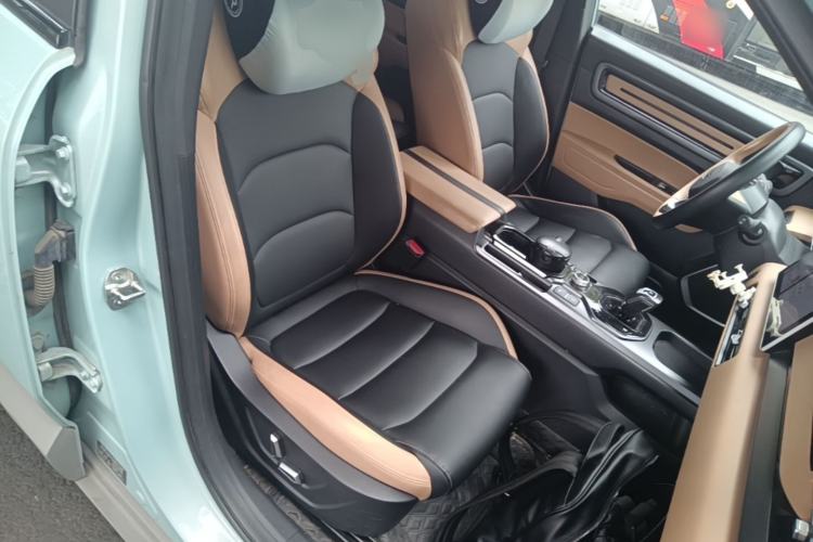 Used Geely Auto icon 2023 1.5TD Chocolate Luxe Edition Right Front Seat