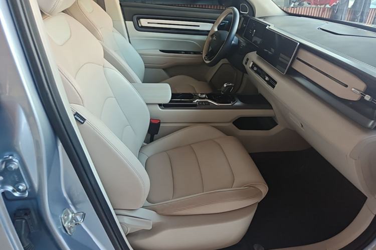 Used Geely Auto icon 2023 1.5TD Chocolate Smoothie Edition Right Front Seat