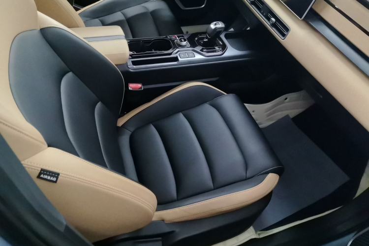 Used Geely Auto icon 2023 1.5TD Chocolate Smoothie Edition Right Front Seat