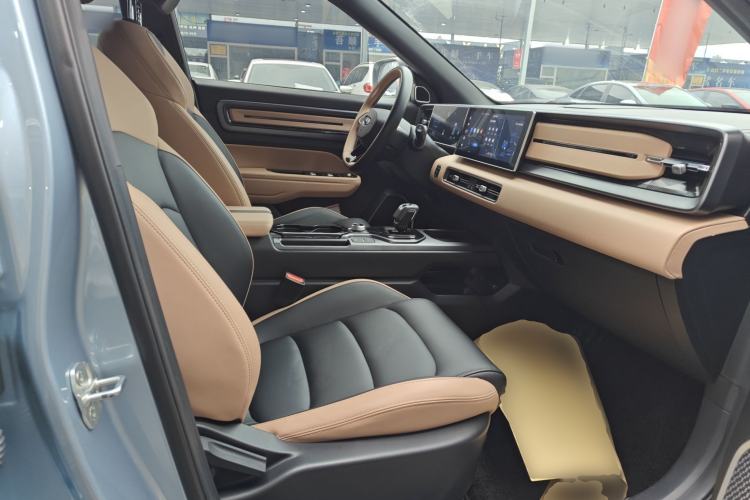 Used Geely Auto icon 2023 1.5TD Chocolate Smoothie Edition Right Front Seat