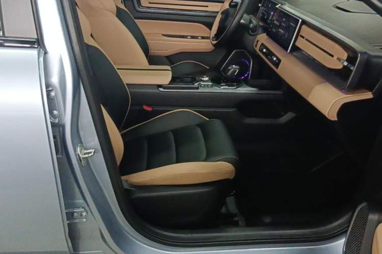 Used Geely Auto icon 2023 1.5TD Chocolate Smoothie Edition Right Front Seat