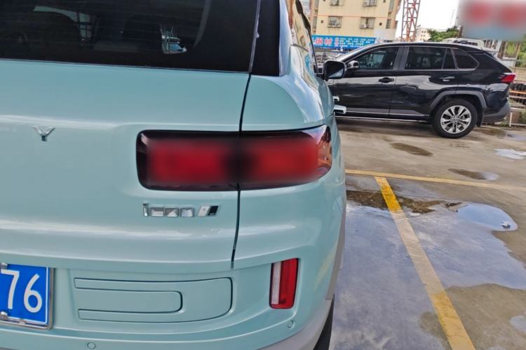 Used Geely Auto icon 2023 1.5TD Chocolate Smoothie Edition Right Rear Taillight