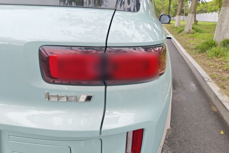 Used Geely Auto icon 2023 1.5TD Chocolate Smoothie Edition Right Rear Taillight