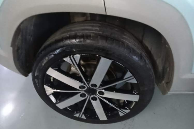 Used Geely Auto icon 2023 1.5TD Chocolate Smoothie Edition Right Rear Wheel Hub