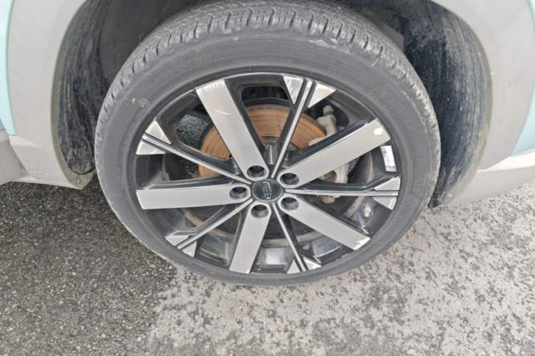 Used Geely Auto icon 2023 1.5TD Chocolate Smoothie Edition Right Rear Wheel Hub