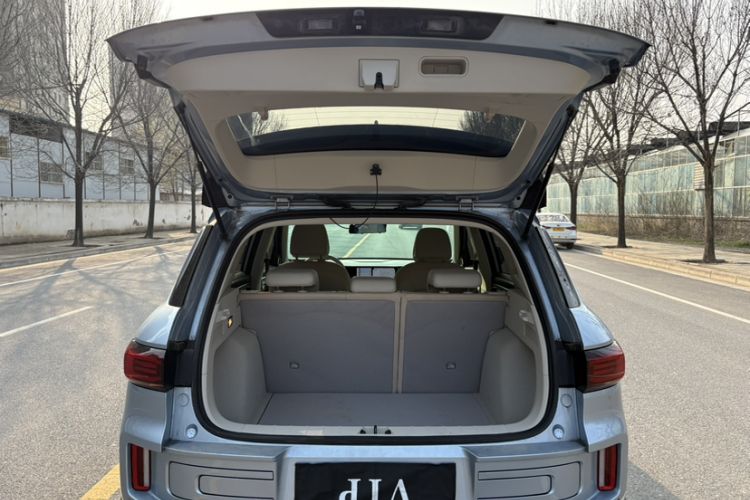 Used Geely Auto icon 2023 1.5TD Chocolate Smoothie Edition Trunk