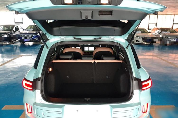 Used Geely Auto icon 2023 1.5TD Chocolate Smoothie Edition Trunk