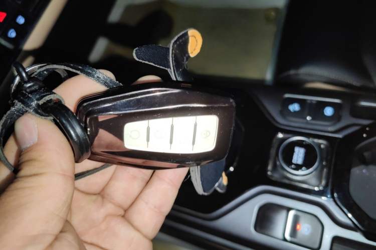 Used Geely Auto icon 2023 1.5TD Chocolate Smoothie Edition Vehicle Key