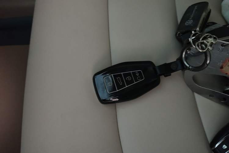 Used Geely Auto icon 2023 1.5TD Chocolate Luxe Edition Vehicle Key
