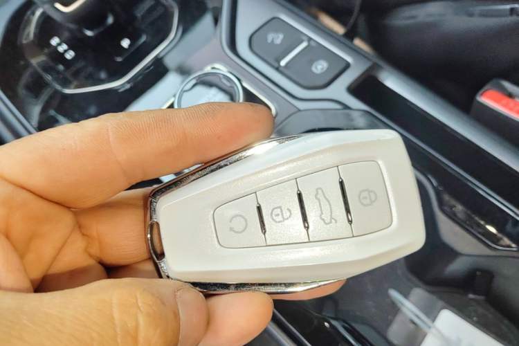 Used Geely Auto icon 2023 1.5TD Chocolate Luxe Edition Vehicle Key