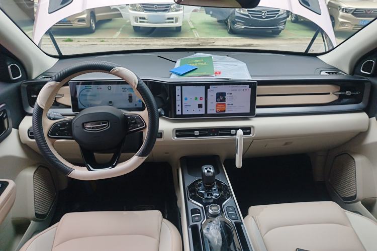 Used Geely Auto icon 2023 1.5TD Chocolate Smoothie Edition Center Console
