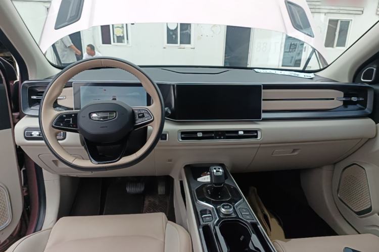 Used Geely Auto icon 2023 1.5TD Chocolate Smoothie Edition Center Console