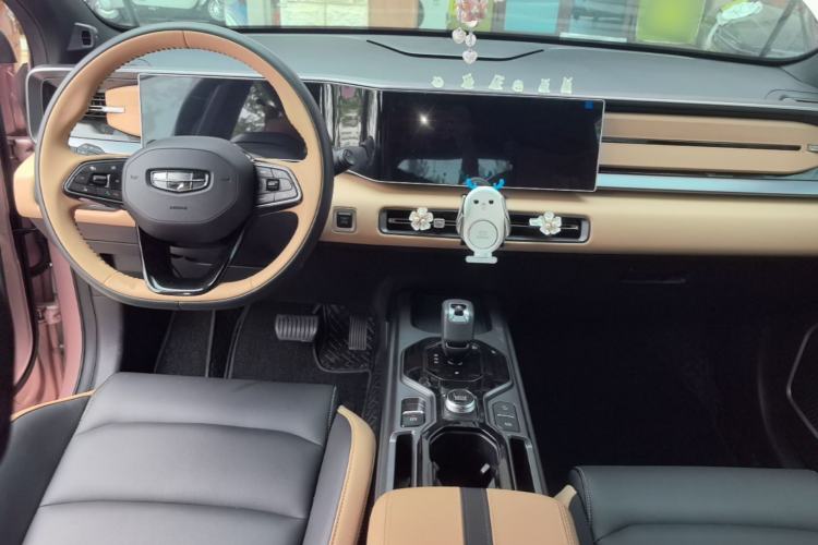 Used Geely Auto icon 2023 1.5TD Chocolate Luxe Edition Center Console