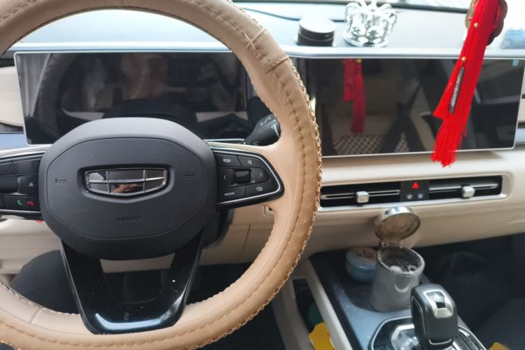 Used Geely Auto icon 2023 1.5TD Chocolate Luxe Edition Center Console