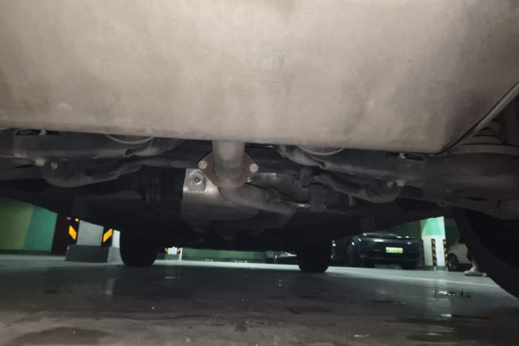 Used Geely Auto icon 2023 1.5TD Chocolate Smoothie Edition Chassis Rear