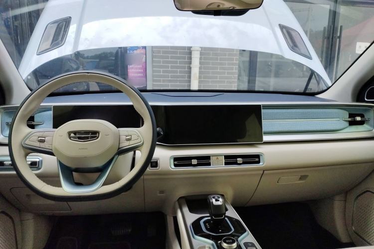 Used Geely Auto icon 2023 1.5TD Star Player Center Console