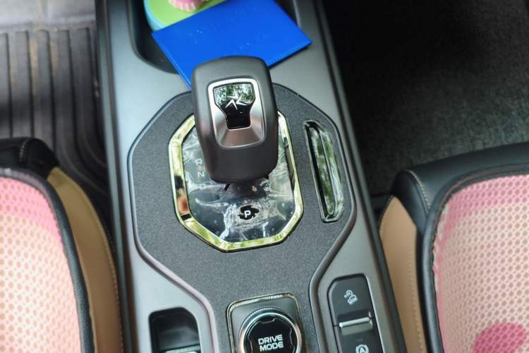 Used Geely Auto icon 2023 1.5TD Chocolate Smoothie Edition Gear Lever