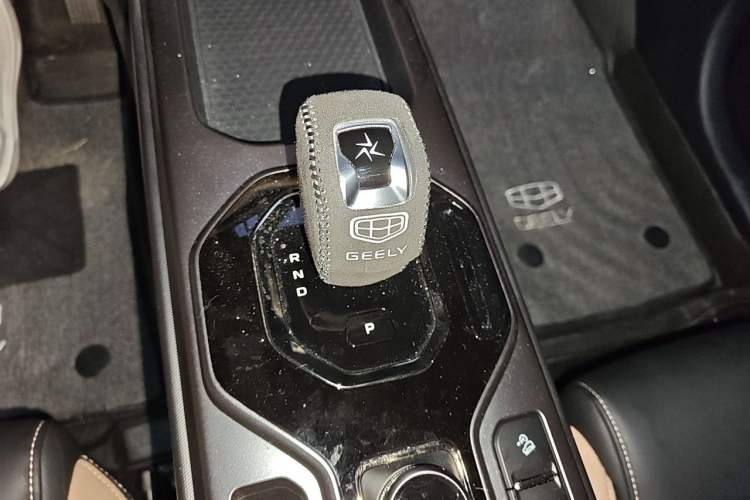 Used Geely Auto icon 2023 1.5TD Chocolate Luxe Edition Gear Lever
