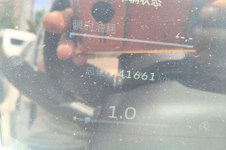 Used Geely Auto icon 2023 1.5TD Chocolate Luxe Edition Odometer Close Up