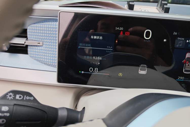 Used Geely Auto icon 2023 1.5TD Star Player Odometer Close Up