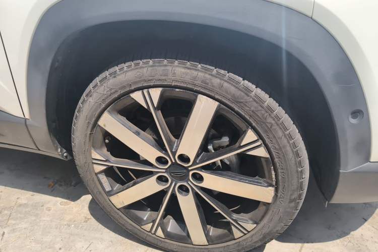 Used Geely Auto icon 2023 1.5TD Chocolate Luxe Edition Right Front Wheel Hub