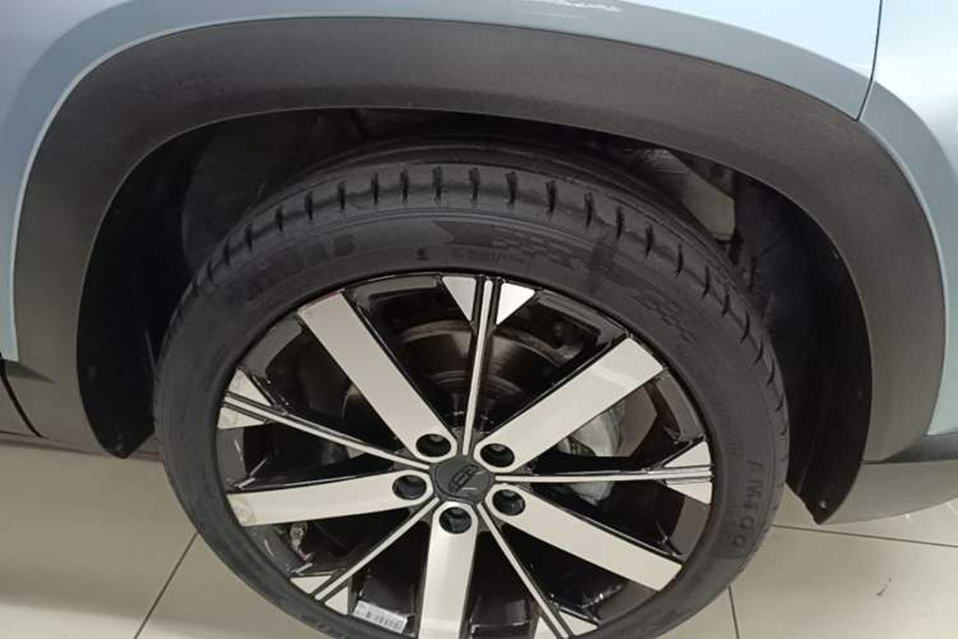 Used Geely Auto icon 2023 1.5TD Chocolate Smoothie Edition Right Front Wheel Hub