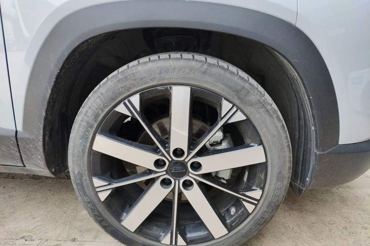 Used Geely Auto icon 2023 1.5TD Star Player Right Front Wheel Hub