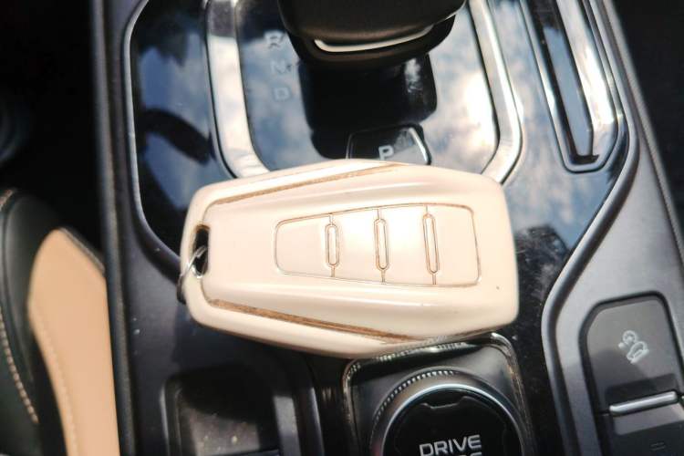 Used Geely Auto icon 2023 1.5TD Chocolate Smoothie Edition Vehicle Key