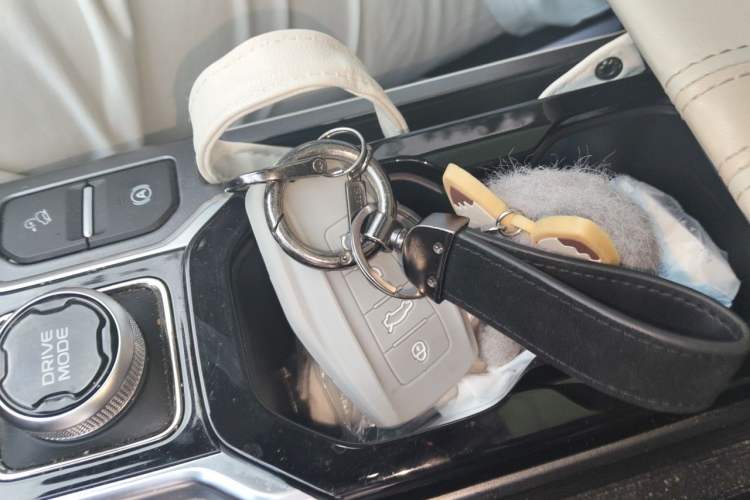 Used Geely Auto icon 2023 1.5TD Chocolate Luxe Edition Vehicle Key