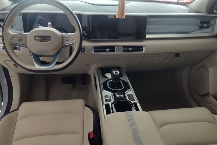 Used Geely Auto icon 2023 1.5TD Star Player Center Console