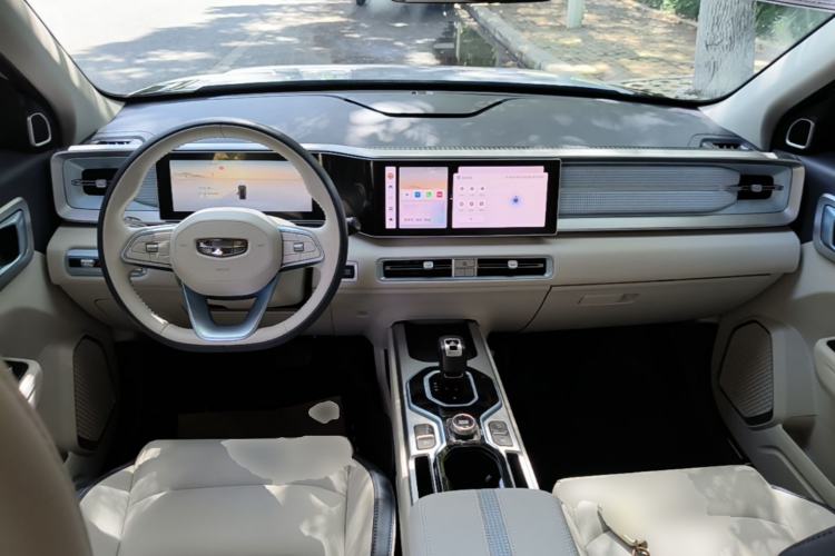 Used Geely Auto icon 2023 1.5TD Star Player Center Console