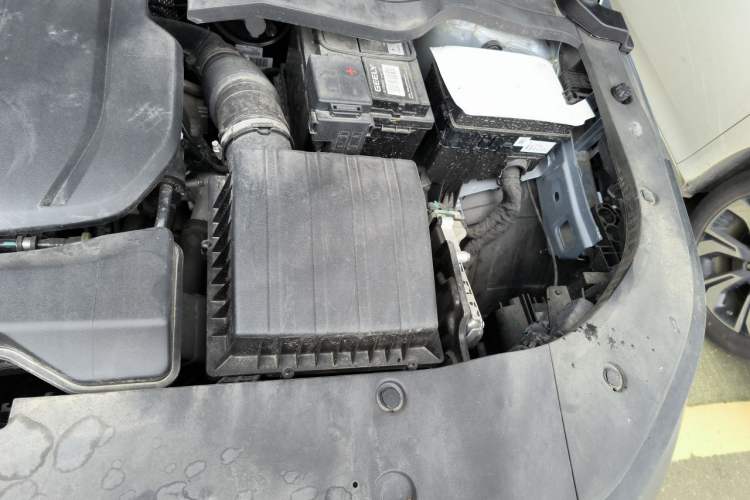 Used Geely Auto icon 2023 1.5TD Chocolate Luxe Edition Engine Bay Left