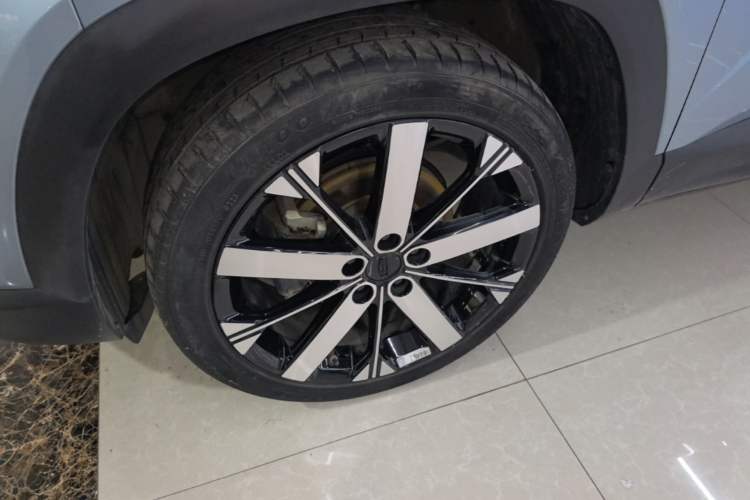 Used Geely Auto icon 2023 1.5TD Chocolate Smoothie Edition Left Front Wheel Hub