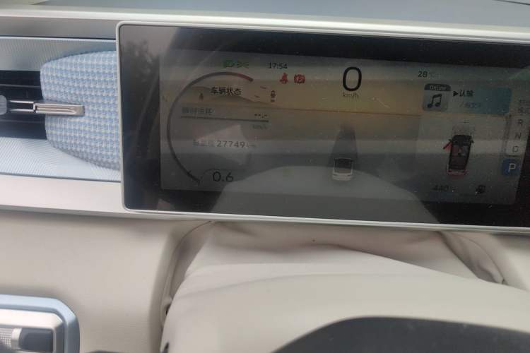 Used Geely Auto icon 2023 1.5TD Star Player Odometer Close Up