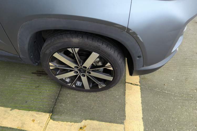 Used Geely Auto icon 2023 1.5TD Chocolate Luxe Edition Right Front Wheel Hub