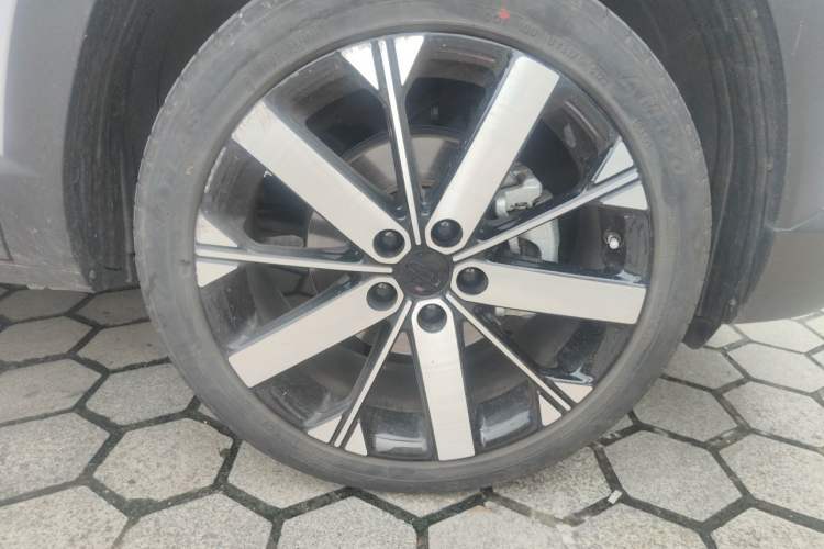 Used Geely Auto icon 2023 1.5TD Star Player Right Front Wheel Hub