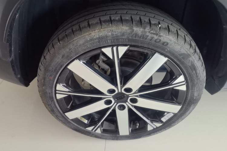 Used Geely Auto icon 2023 1.5TD Star Player Right Rear Wheel Hub