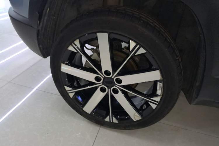 Used Geely Auto icon 2023 1.5TD Chocolate Smoothie Edition Right Rear Wheel Hub