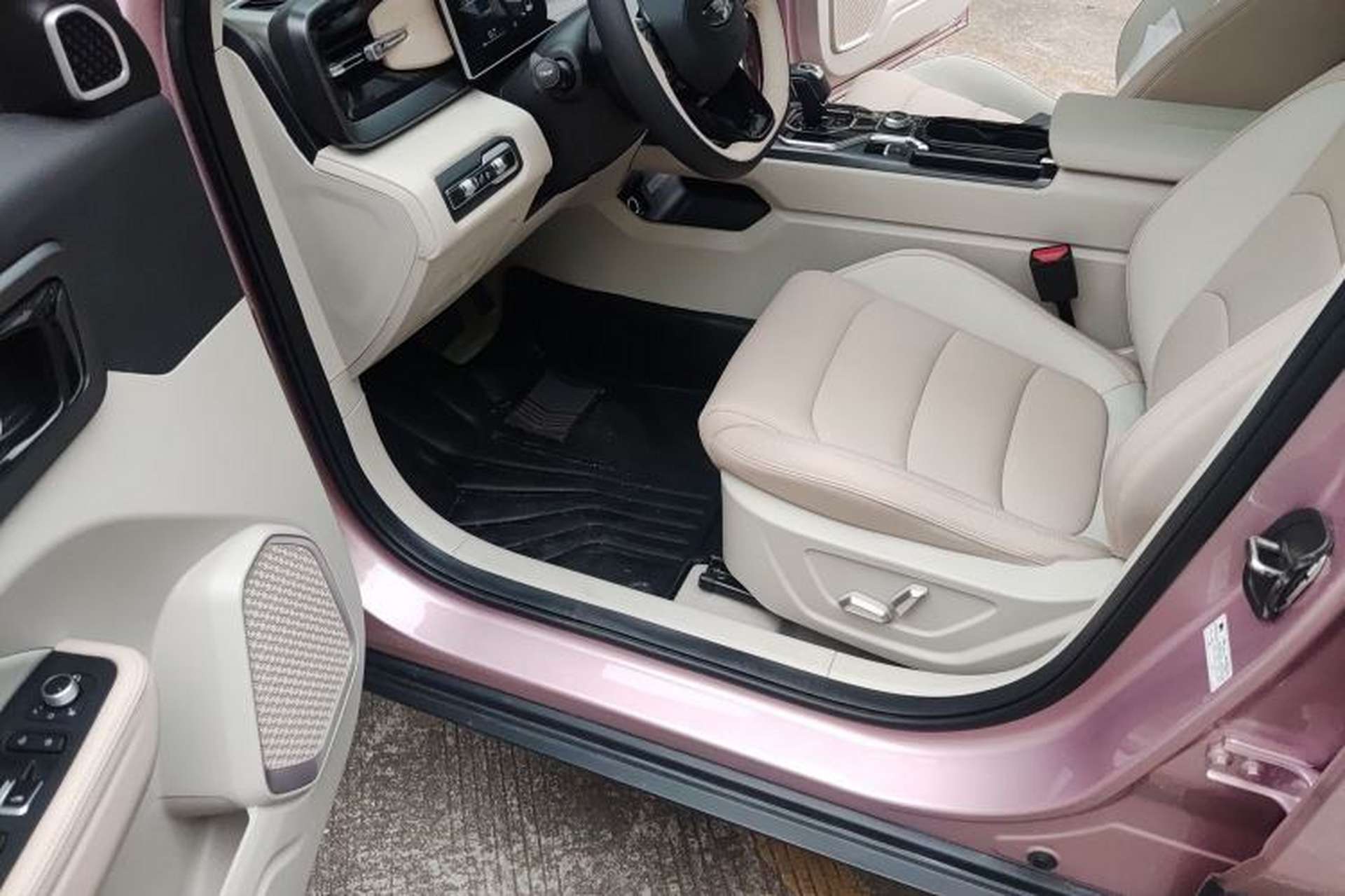 Used Geely Auto icon 2023 1.5TD Chocolate Smoothie Edition Driver Seat