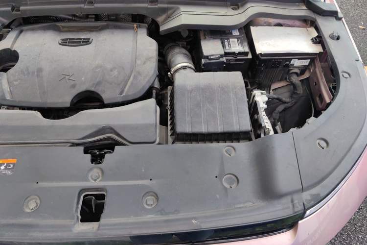 Used Geely Auto icon 2023 1.5TD Chocolate Luxe Edition Engine Bay Left