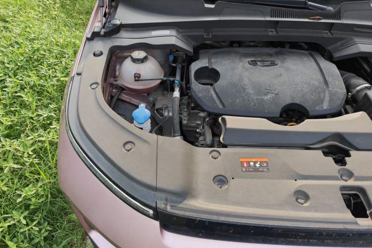 Used Geely Auto icon 2023 1.5TD Chocolate Smoothie Edition Engine Bay Right
