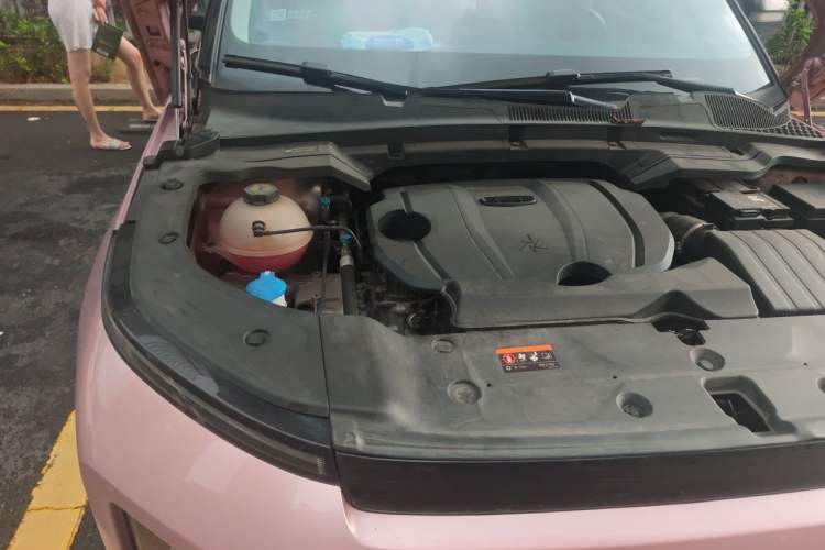 Used Geely Auto icon 2023 1.5TD Chocolate Luxe Edition Engine Bay Right