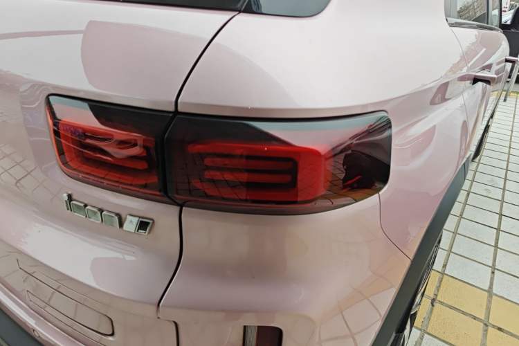 Used Geely Auto icon 2023 1.5TD Chocolate Smoothie Edition Exterior 1