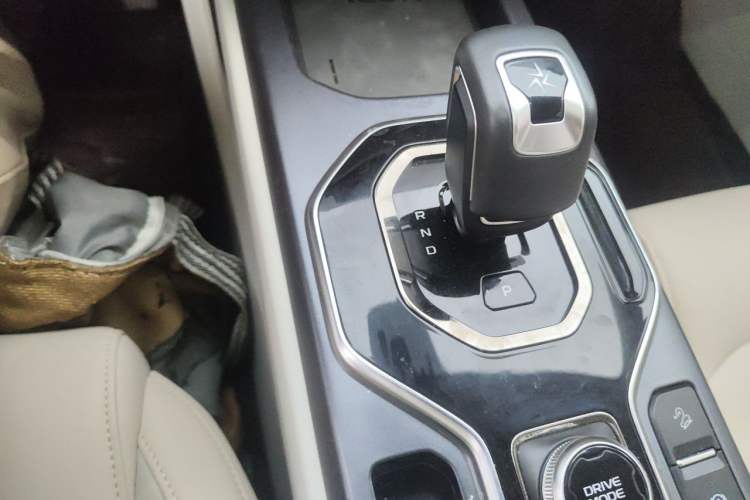 Used Geely Auto icon 2023 1.5TD Chocolate Smoothie Edition Gear Lever