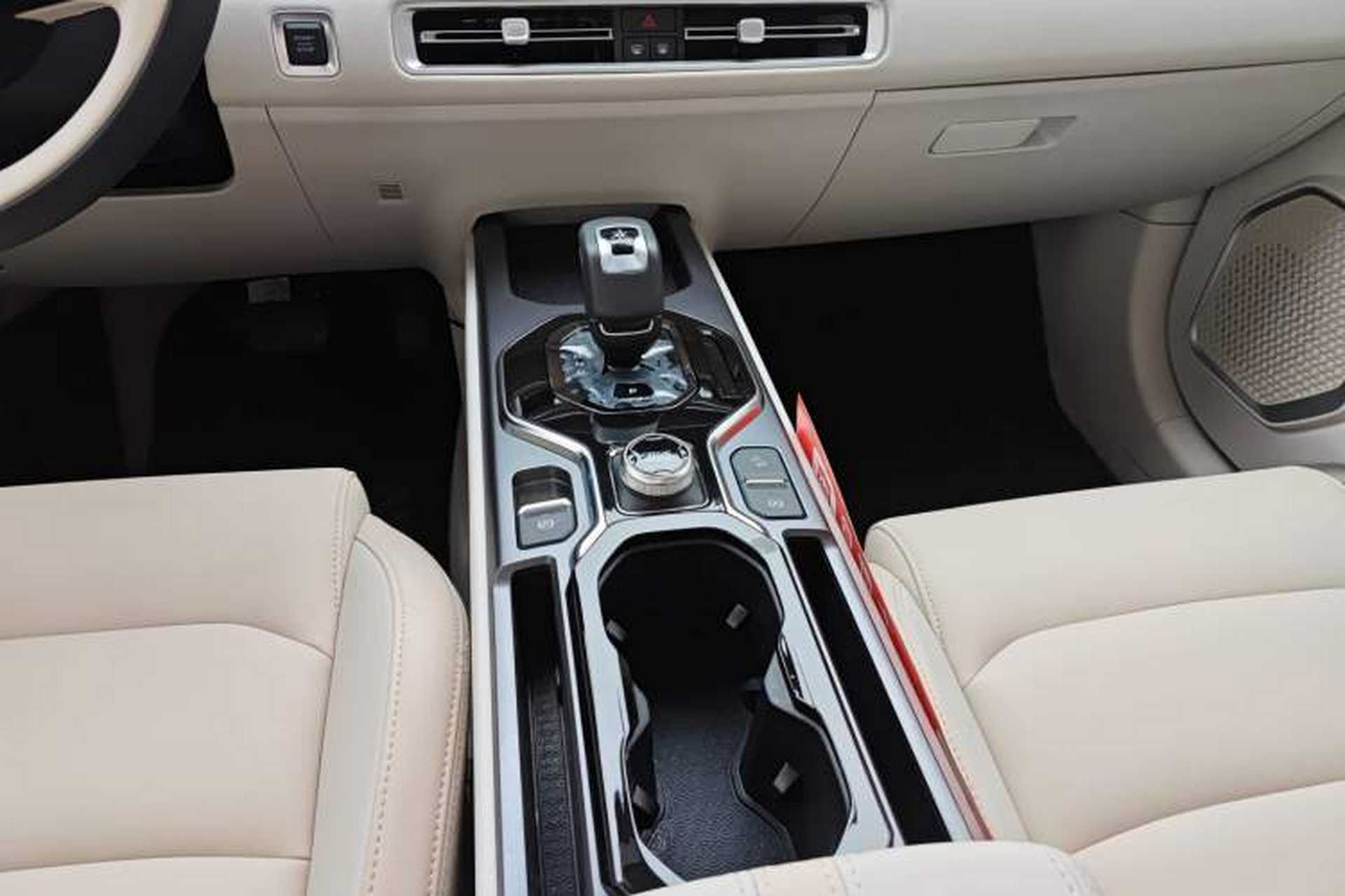 Used Geely Auto icon 2023 1.5TD Chocolate Smoothie Edition Gear Lever